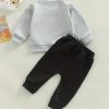 "Adorable Baby Boys ""MAMA'S BOY"" Outfit - Long Sleeve Sweatshirt and Trousers Set"
